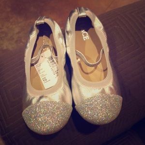 Brand new never worn silver glitter shoes!!!!